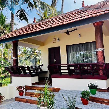 Maadathil Cottages Varkala Exterior foto